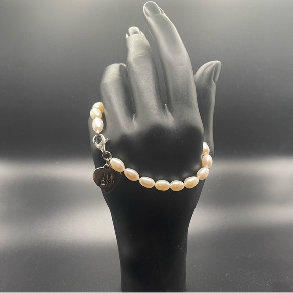 Helzberg Diamonds “I am loved” Pearl Bracelet - Picture 2 of 3